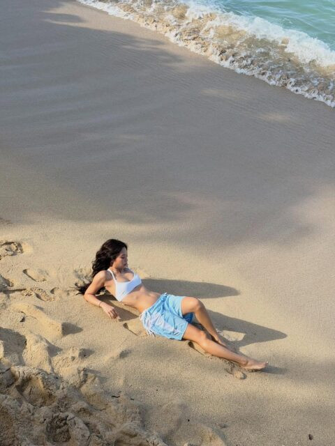 Trọn bộ ảnh bikini 'cực nóng' của Jennie Ảnh 5