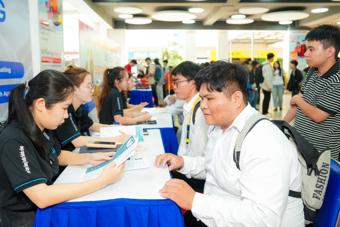 Thị trường IT 'khát' nhân lực, sinh viên đứng trước 2.500 cơ hội việc làm Ảnh 2