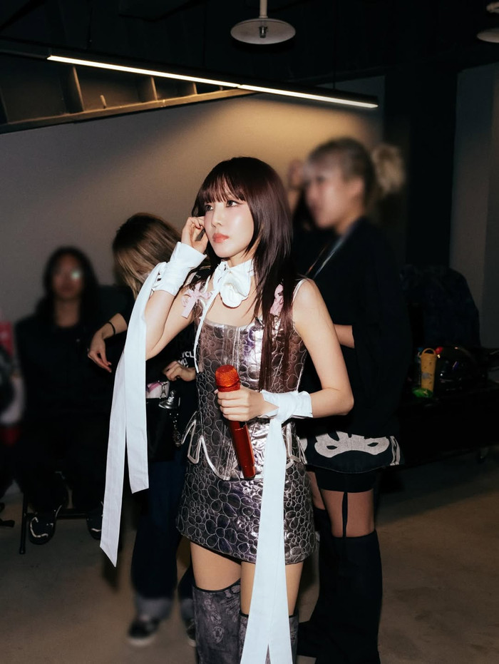 Dara vẫn chăm chỉ làm việc, tích cực xuất hiện trước công chúng. Ảnh: IGNV