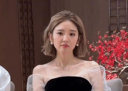 Nữ diễn viên từng đối mặt với vấn đề da và khủng hoảng tâm lý