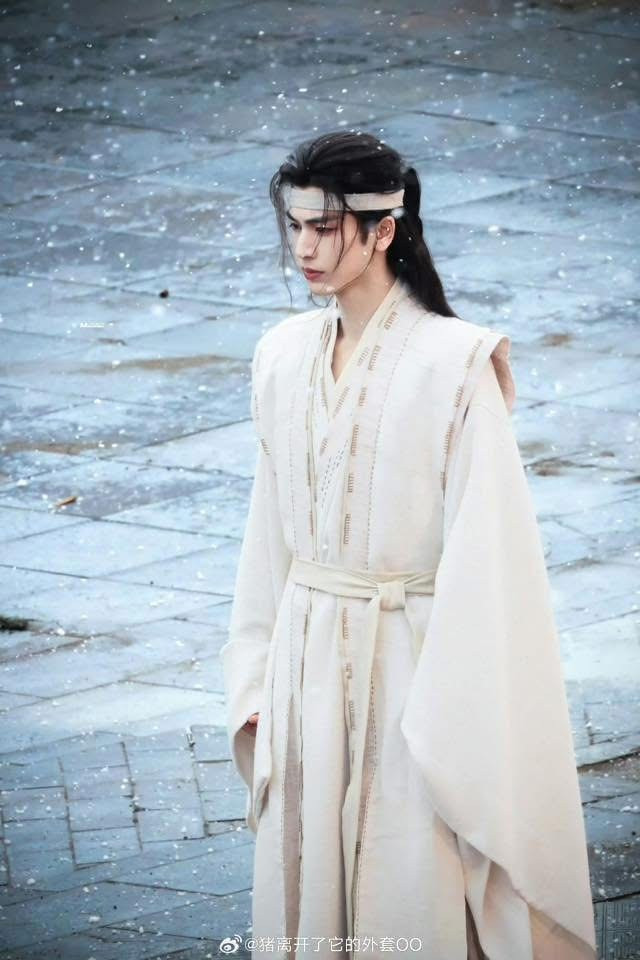 &nbsp;Người hâm mộ đặt kỳ vọng lớn vào sự bùng nổ của dự án mới nhờ sự góp mặt của mỹ nam 9x. - Ảnh: Weibo