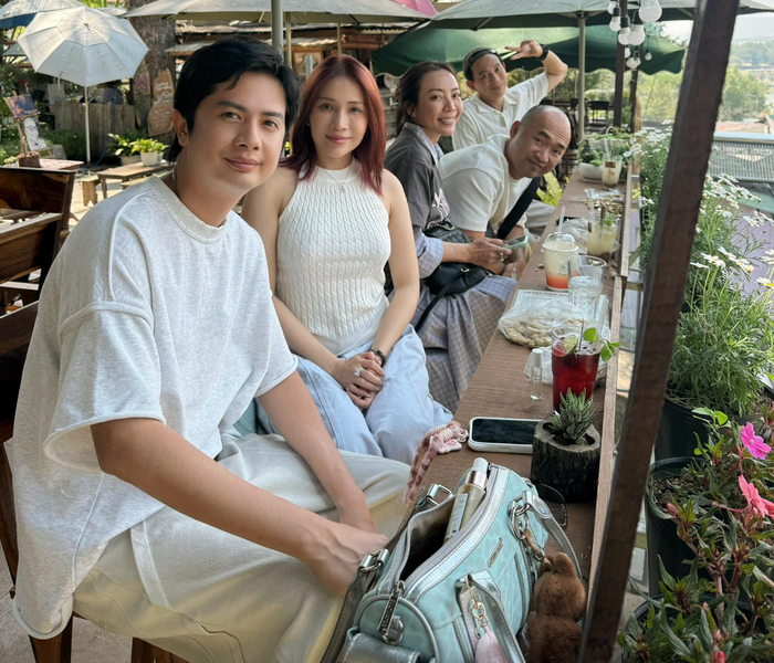 Khả Như từng thoải mái đăng ảnh bên Huỳnh Phương trong một chuyến đi cùng vợ chồng Thu Trang - Tiến Luật. Ảnh: FBNV