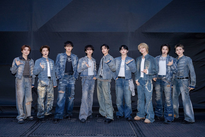 SEVENTEEN chính thức gia hạn hợp đồng toàn nhóm lần hai, khẳng định hành trình bền chặt sau 11 năm Ảnh 2