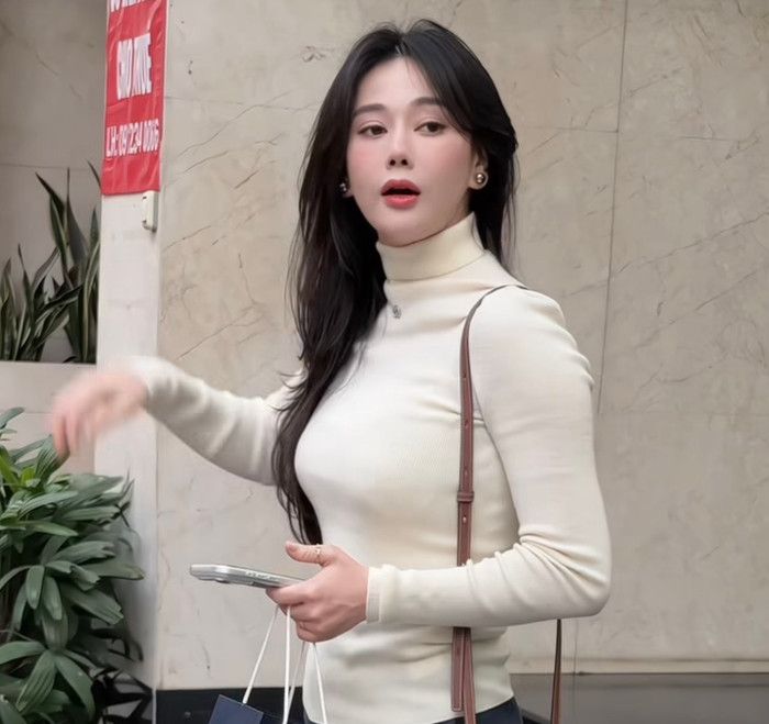 Phương Oanh đã trở lại.