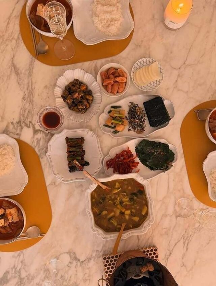 Bữa tiệc được Song Hye Kyo tự tay chuẩn bị cho stylist thân thiết.