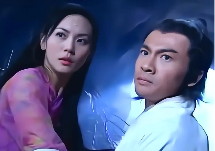 Ân Tố Tố và Trương Thúy Sơn trong bộ phim truyền hình Ỷ Thiên Đồ Long Ký. - Ảnh: Sohu