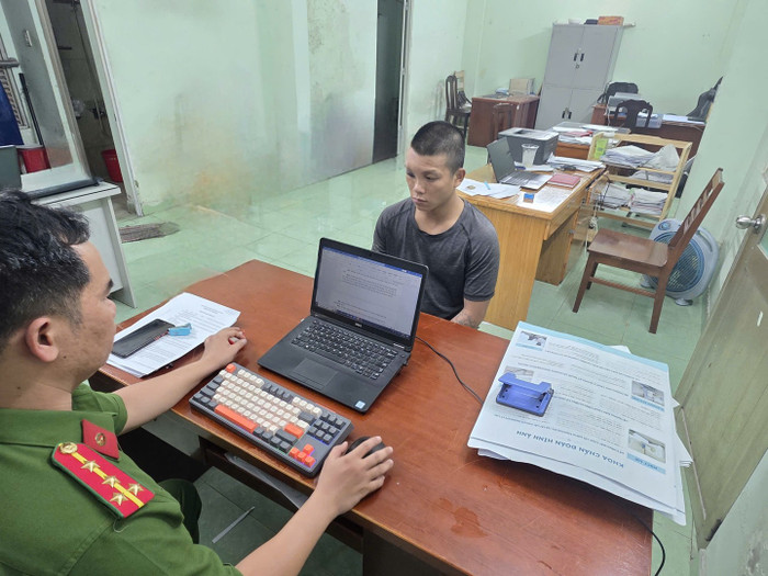 Nguyễn Khắc Phi tại cơ quan Công an.&nbsp;