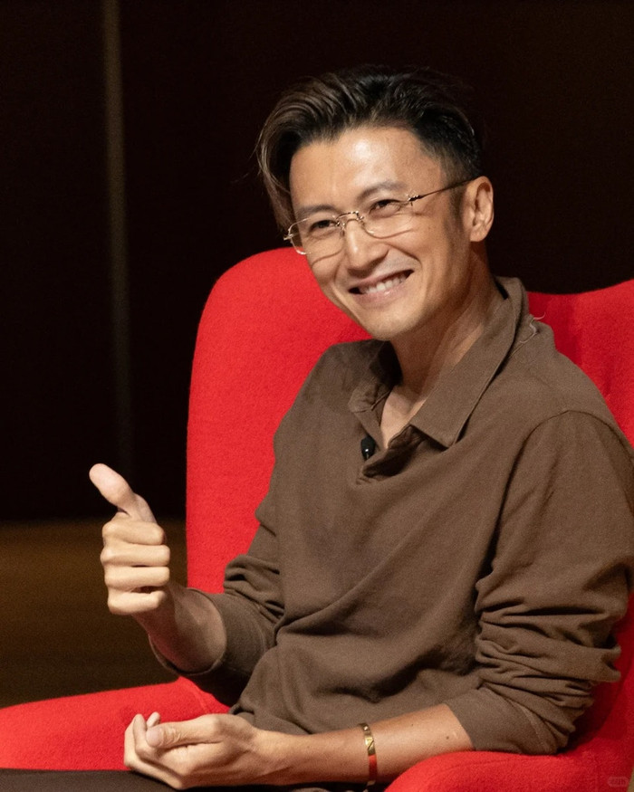 Tạ Đình Phong khẳng định tình yêu 26 năm với Vương Phi Ảnh 1