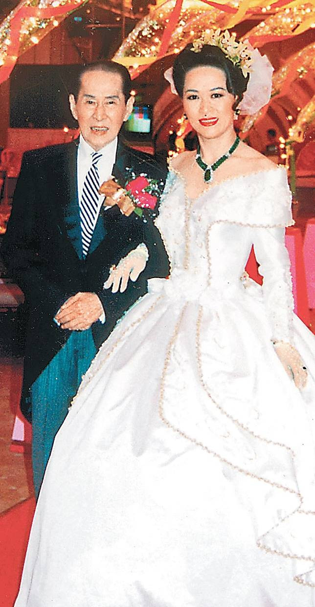 Âm mưu chiếm đoạt tài sản của chồng tỷ phú, người vợ trẻ nhận cái kết ê chề sau khi chồng qua đời Ảnh 5