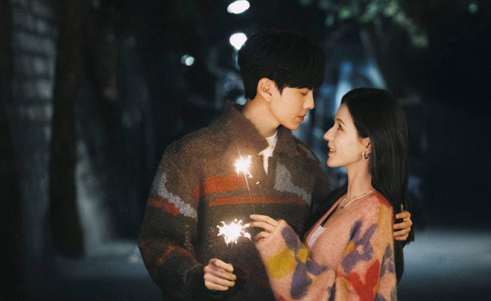 Những cặp đôi lệch tuổi gây bão màn ảnh Hoa ngữ Ảnh 2