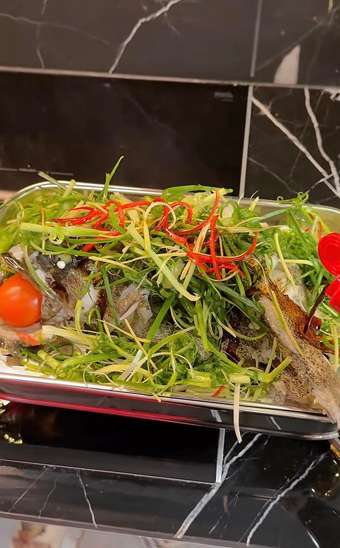 Cá mú cung cấp nhiều protein, omega-3 và các khoáng chất thiết yếu, tốt cho tim mạch và sức khỏe.