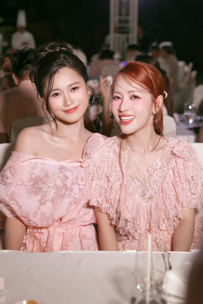 Lâm Vỹ Dạ được nhiều đồng nghiệp yêu mến và thường mời cô tham dự những sự kiện quan trọng trong cuộc sống. Ảnh: FBNV