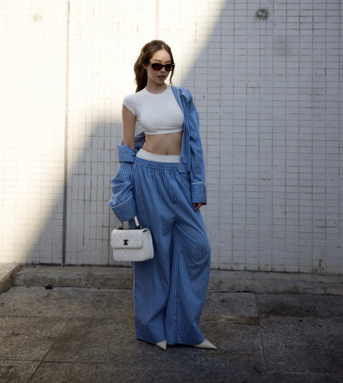 Thanh Thủy thoải mái 'đổi gió' hình ảnh dịu dàng vốn có. Ảnh: FBNV