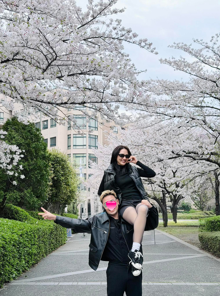 Hình ảnh Bảo Anh trong chuyến đi nước ngoài.