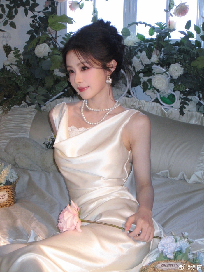 Nhiều người bày tỏ sự lo lắng dành cho tình hình sức khoẻ của Dư Nhân. Ảnh: Weibo