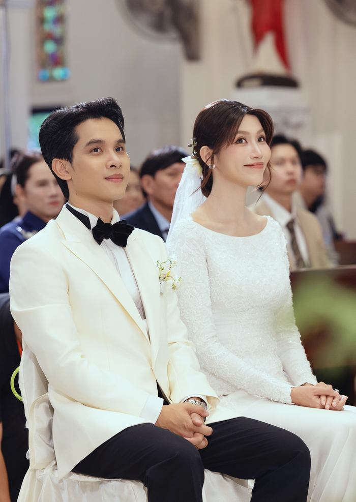 Chế Nguyễn Quỳnh Châu và Phát Nguyễn gắn bó gần 5 năm trước khi quyết định về chung một nhà.