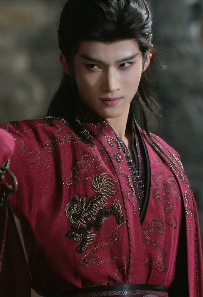 Xuất thân từ thần tượng K-pop, Diêm An đang dần chuyển hướng sang diễn xuất. Vai diễn trong Nguyệt Lân Ỷ Kỷ giúp anh tiếp tục chứng minh sự tiến bộ, đồng thời mở rộng cơ hội trong lĩnh vực phim ảnh. Bên cạnh dự án hiện tại, anh còn gây chú ý khi chuẩn bị đảm nhận vai chính trong một bộ phim cổ trang khác, cho thấy bước chuyển mình rõ rệt trong sự nghiệp.