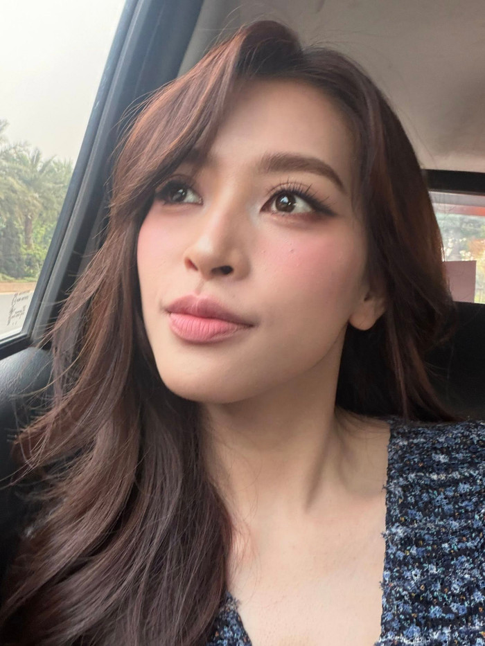 Cô nàng được nhiều netizen xuýt xoa nhờ đường nét khuôn mặt đẹp tự nhiên và làn da khoẻ. Ảnh: FBVN&nbsp;