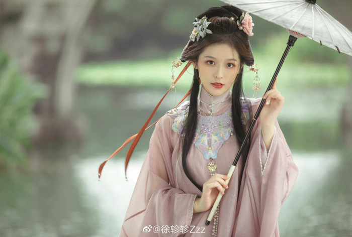 Từ Chẩn Chẩn đăng tin cầu cứu cộng đồng mạng. (Ảnh: Weibo)