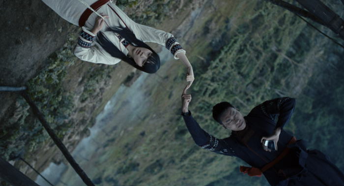 Phí Phông: Quỷ Máu Rừng Thiêng tạo hiệu ứng mạnh tại phòng vé.