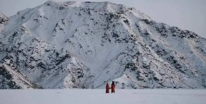 Bối cảnh rộng lớn, lạnh giá nâng tầm chất điện ảnh