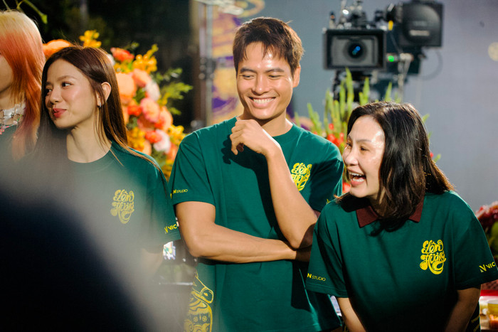 Hồng Đào đóng phim cùng Võ Tấn Phát.