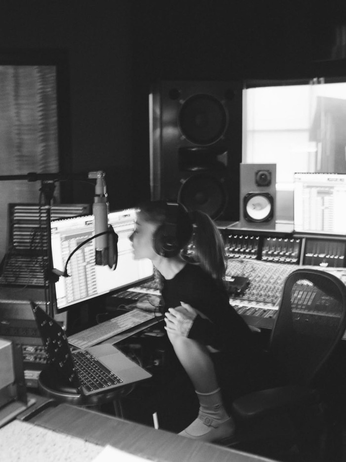 Ariana Grande đã sẵn sàng cho 'kỷ nguyên âm nhạc' tiếp theo Ảnh 1