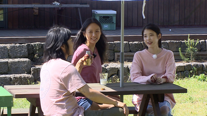 IU chính thức làm rõ nghi vấn bất hòa với Lee Hyori Ảnh 3