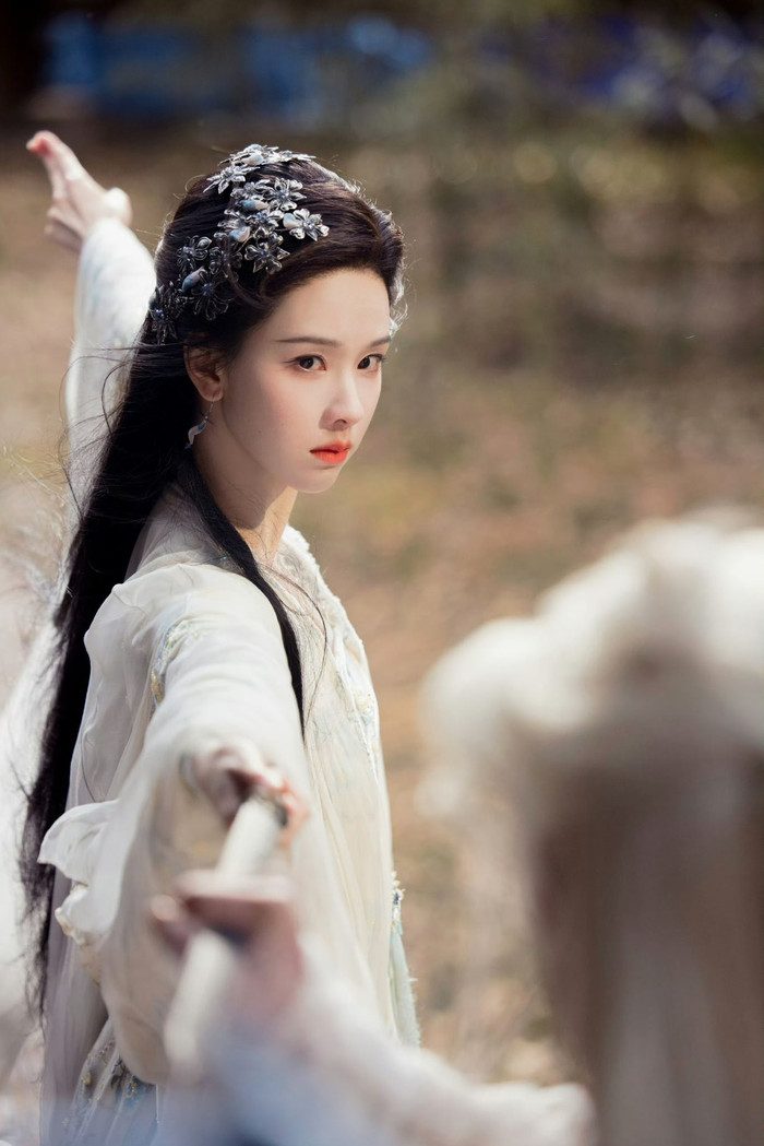 Xếp thứ bảy với 44.200 người theo dõi tăng thêm, Trần Đô Linh tiếp tục phát huy thế mạnh với hình tượng mỹ nhân thanh tao. Nhân vật của cô đóng vai trò quan trọng trong việc phát triển các nút thắt kỳ ảo của phim.