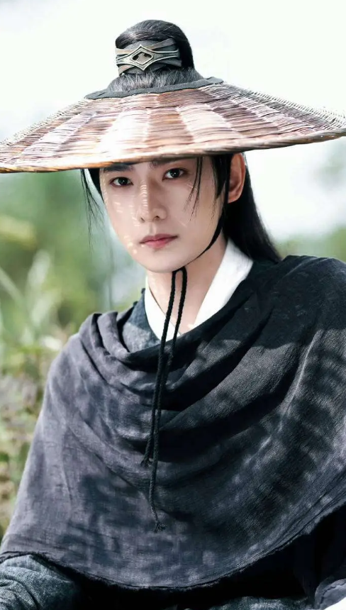 Dương Dương trong tạo hình đầy bí ẩn.&nbsp;