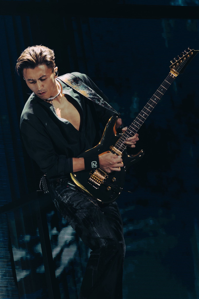 Hành trình 'tiến hóa' của Tạ Đình Phong Ảnh 2