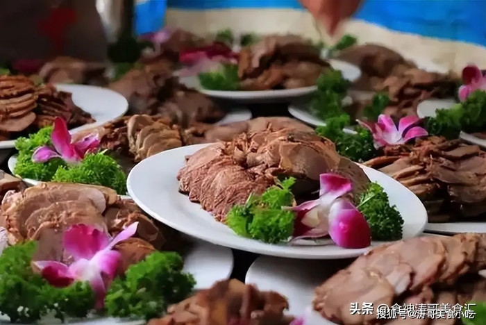 Đặt 34 bàn tiệc mừng con đỗ đại học, người cha 'chết lặng' vì chỉ có 1 khách đến dự Ảnh 1