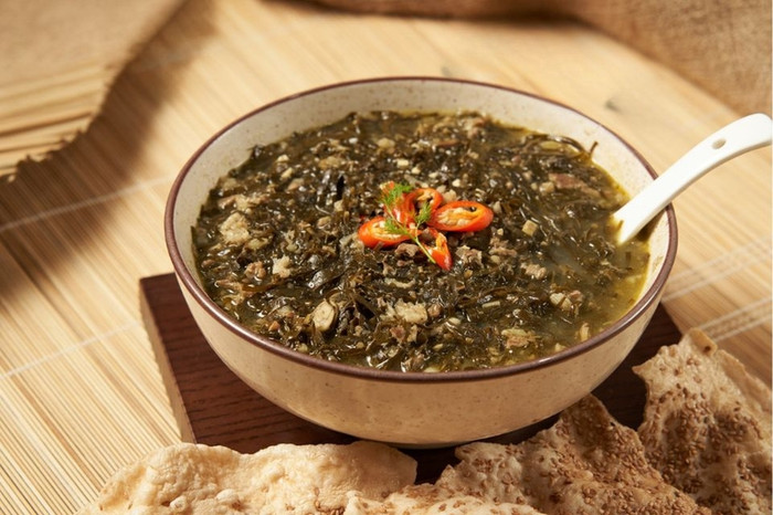 Đậm đà bát canh lá đắng ở xứ Nghệ - quê hương vợ chồng Hồ Văn Cường Ảnh 4