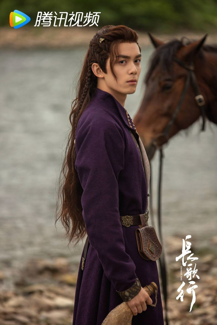 Ngô Lỗi toát lên vẻ nam tính, hoang dã của một mãnh hổ vùng thảo nguyên.