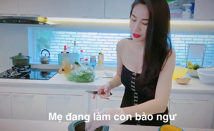 Thủy Tiên từng nấu món súp với bào ngư và đông trùng hạ thảo.