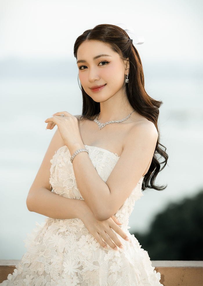 Hòa Minzy là cái tên được cư dân mạng 'réo gọi' thời gian qua.