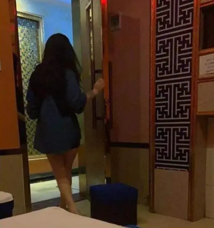 Đi làm mát-xa, cô gái bật khóc tại chỗ khi phát hiện vị khách là chồng mình Ảnh 2