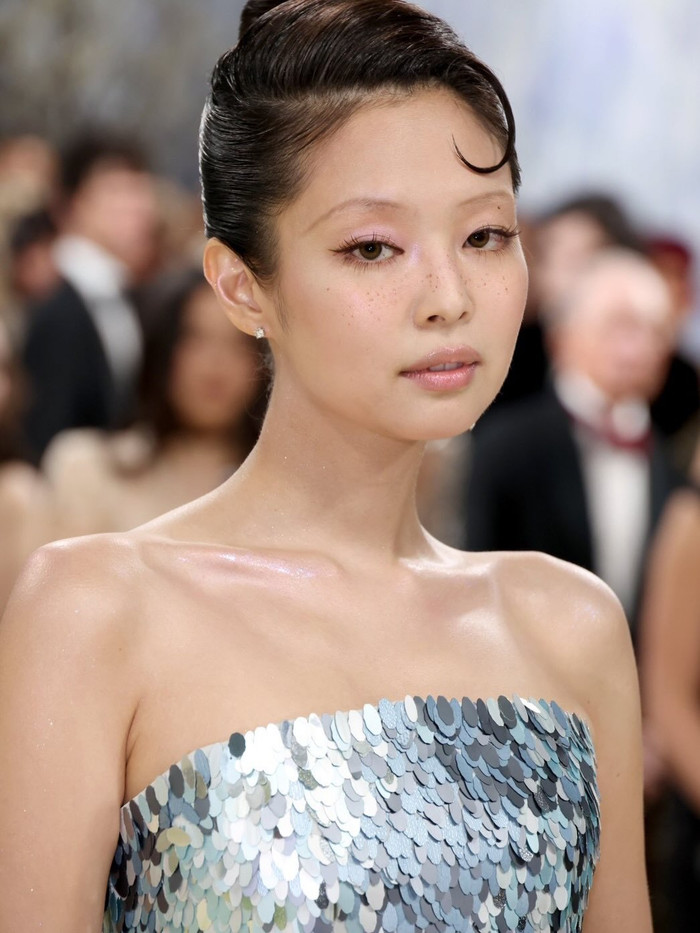 Jennie gây ấn tượng khi xuất hiện tại Met Gala 2026. Ảnh: IGNV