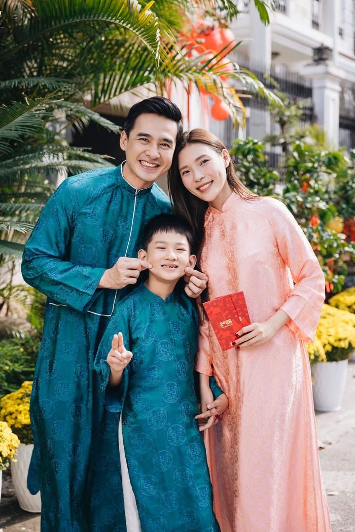 Ngoài đời, Lương Thế Thành là người chồng người cha mẫu mực, khác xa hình ảnh trên màn ảnh. Ảnh: FBNV