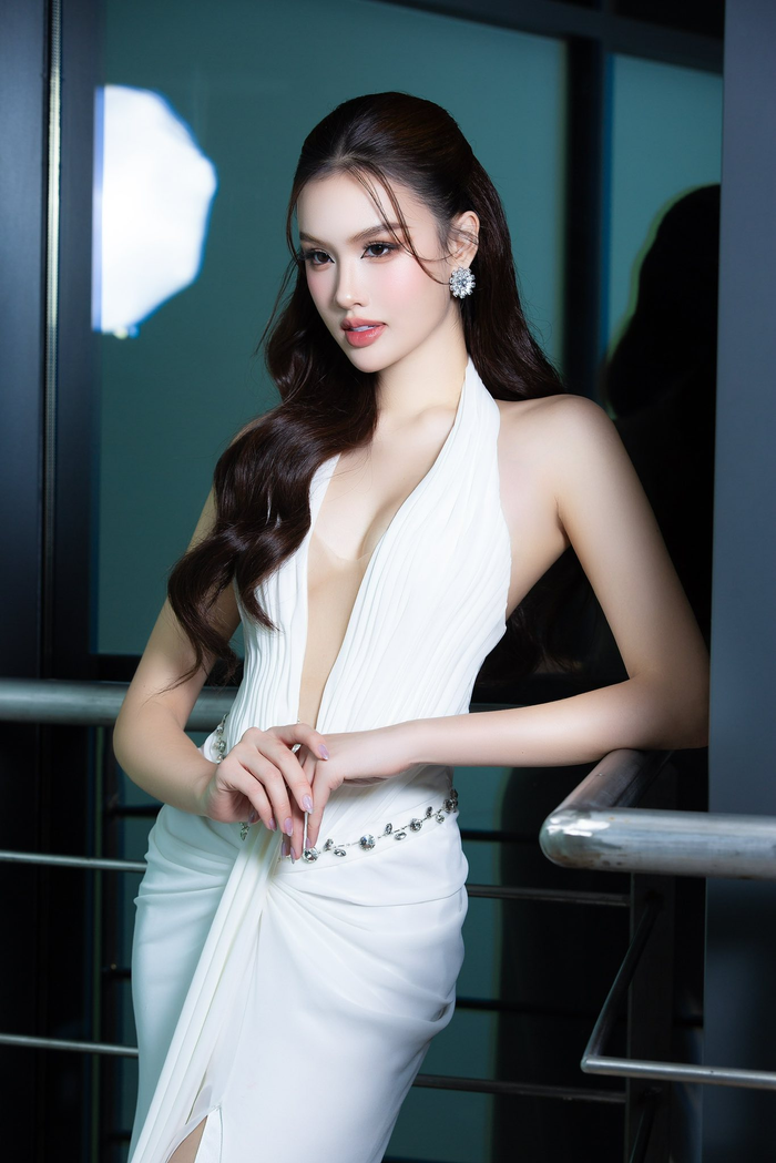 Á hậu 2 Miss Earth 2025 - Trịnh Mỹ Anh được đồn đoán sẽ đại diện Việt Nam thi Miss Universe 2026.