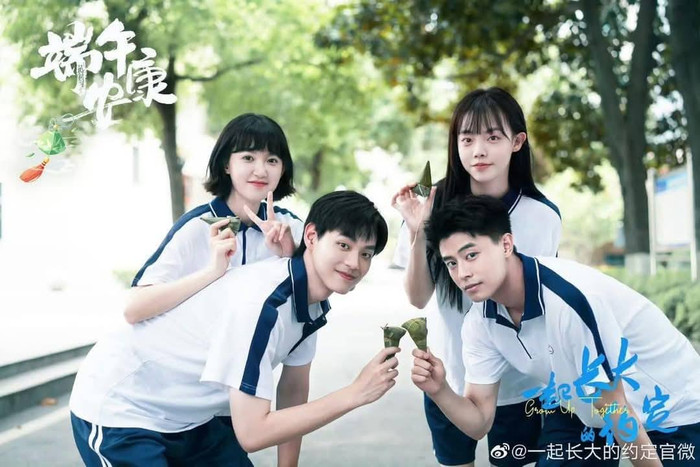Tác phẩm mang màu sắc thanh xuân vườn trường quen thuộc nhưng vẫn ghi điểm nhờ sự nhẹ nhàng và tích cực. Mối quan hệ giữa cô nàng hậu đậu Hạ Mễ và học bá Trương Nhược Hy phát triển từ những ngày tháng học tập cùng nhau. Bộ phim không đi theo hướng kịch tính mà tập trung khắc họa hành trình trưởng thành, nỗ lực theo đuổi ước mơ và lời hứa về tương lai của hai nhân vật chính.