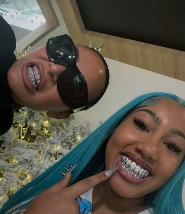 Người mẫu Kim Kardashian và con gái North West.