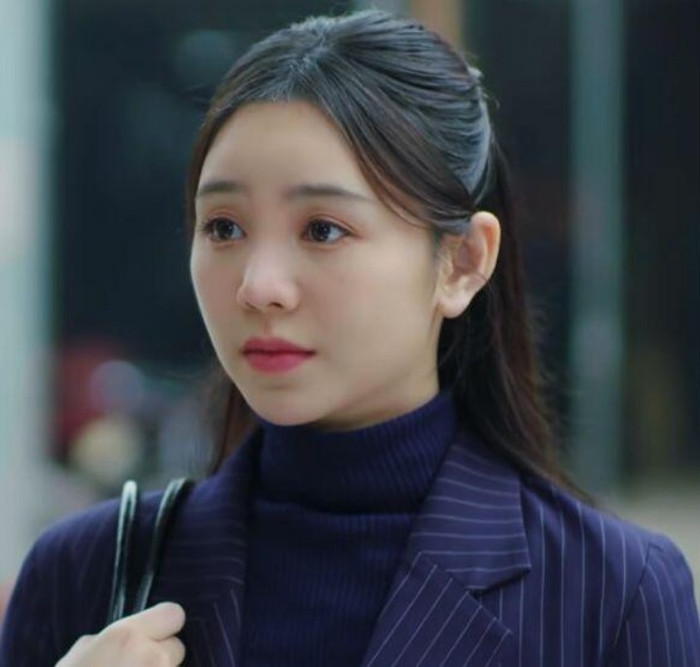 Vai Thương của Quỳnh Kool gây nhiều tranh luận vì nhân vật thường xuyên khóc và chịu quá nhiều áp lực.