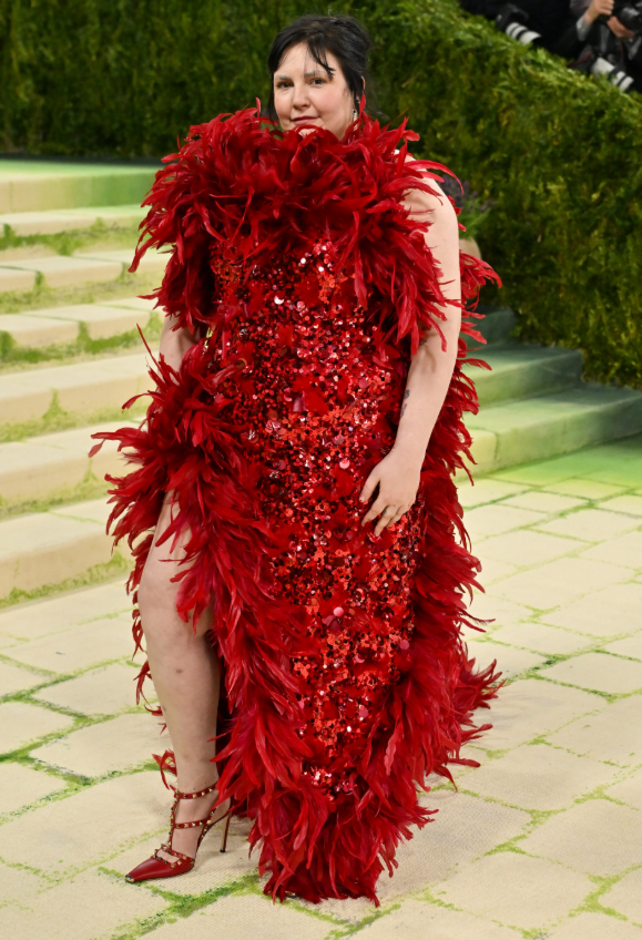 Lena Dunham lựa chọn giày cao gót Valentino Rockstud nổi bật. Ảnh: Getty Images