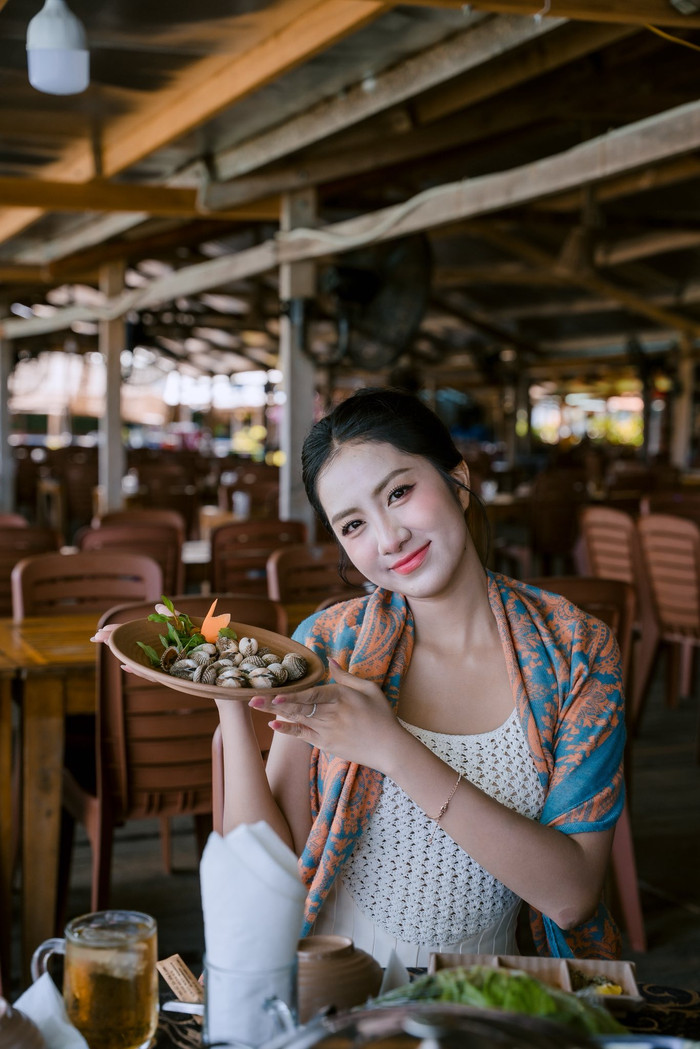 Hà Trúc Linh thoải mái chia sẻ cuộc sống đời tư ở trên mạng xã hội. Ảnh: FBNV