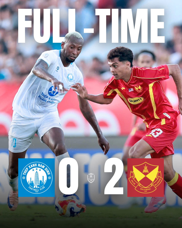 Nguyễn Xuân Son bị khóa chặt, Nam Định thua Selangor 0-2 và dừng bước ở bán kết. Ảnh: Nam Định FC