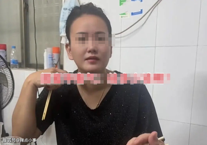 Thấy chồng buồn, người vợ gọi hai cô bạn thân đến khiến cộng đồng mạng tranh cãi Ảnh 3