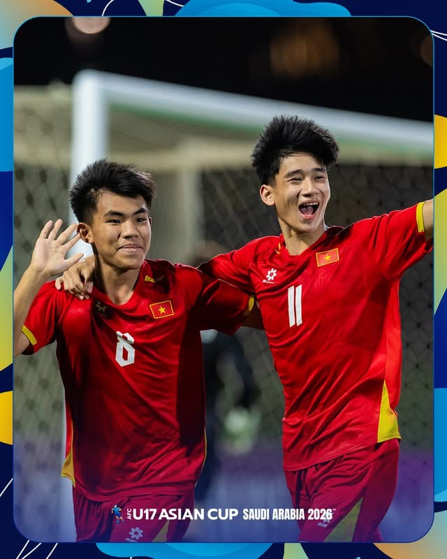 Sau chiến thắng nghẹt thở 3-2 trước UAE để dự FIFA U17 World Cup 2026, HLV Cristiano Roland đã có những chia sẻ đầy cảm xúc về hành trình đáng nhớ của U17 Việt Nam. Ảnh: AFC
