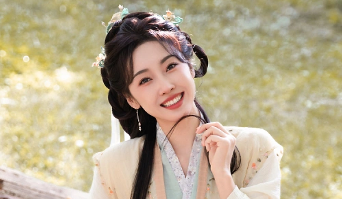 Không chỉ thấu hiểu, Nhậm Doanh Doanh còn là người chữa lành cho Lệnh Hồ Xung sau những biến cố lớn của cuộc đời.
