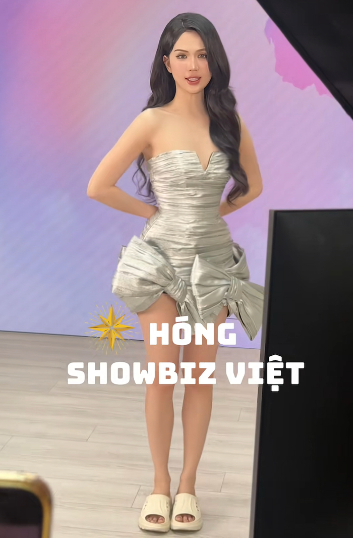 Ngọc Trinh tự tin khoe eo thon qua video hậu trường. Ảnh: hongshowbizviet